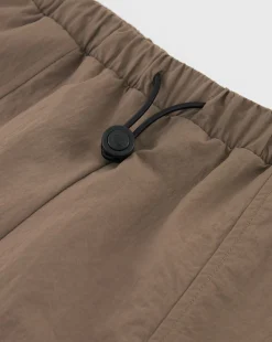 Champion Pantaloni in Nylon C Logo Patch Marrone Donna