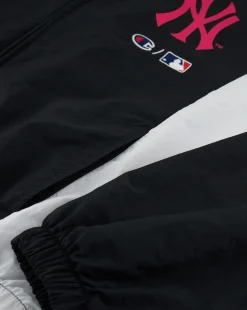Champion x MLB Top Vestibilità Rilassata New York Yankees Nero Donna