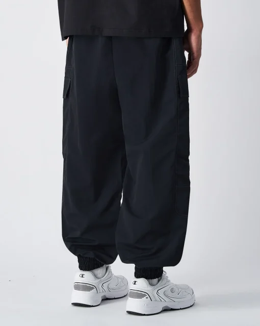 Pantaloni Cargo in Nylon Urban Contemporary Nero Uomo
